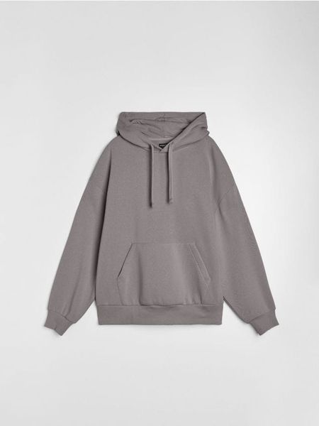 Bluza z kapturem comfort fit z domieszką bawełny - szary. Szare bluzy z kapturem Sinsay, l, bez wzorów, z bawełny, z kapturem. Za 39.99 zł.