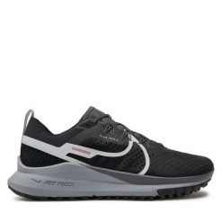 Buty do biegania Nike. Czarne buty do biegania Nike, bez wzorów, bez zapięcia, do biegania. Za 499.99 zł.