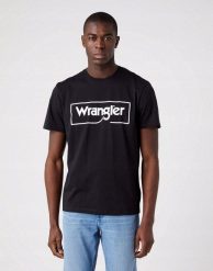WRANGLER FRAME LOGO TEE MĘSKI T-SHIRT KOSZULKA LOGO NADRUK W70JD3100 112319290. Czarne t-shirty Wrangler, m, bez wzorów, z bawełny, bez kołnierzyka, bez ramiączek. Za 69.99 zł.