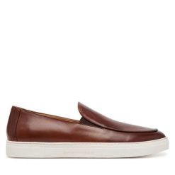 Półbuty Emporio Armani. Brązowe eleganckie półbuty Emporio Armani, bez wzorów, bez obcasa, bez zapięcia. Za 1,199.00 zł.