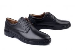 JOSEF SEIBEL 42801 860 100 Alastair 01 schwarz, półbuty męskie. Czarne eleganckie półbuty Josef Seibel, bez wzorów, ze skóry, bez obcasa, bez zapięcia. Za 314.42 zł.