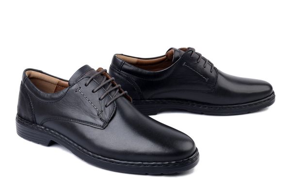 JOSEF SEIBEL 42801 860 100 Alastair 01 schwarz, półbuty męskie. Czarne eleganckie półbuty Josef Seibel, bez wzorów, ze skóry, bez obcasa, bez zapięcia. Za 369.90 zł.