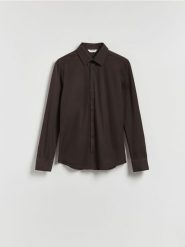 Gładka koszula super slim fit - brązowy. Brązowe koszule Reserved, l, bez wzorów, z dzianiny, bez kołnierzyka, bez ramiączek. Za 129.99 zł.