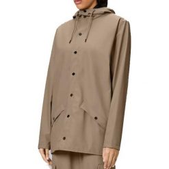 Kurtka RAINS JACKET W3 Beżowy. Brązowe kurtki Rains, bez wzorów, z syntetyku, bez kaptura. Za 403.40 zł.