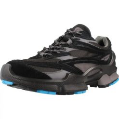 Buty ECCO 853604E Czarny. Czarne buty turystyczne ecco, bez wzorów, ze skóry, bez zapięcia, na fitness i siłownię. Za 762.99 zł.