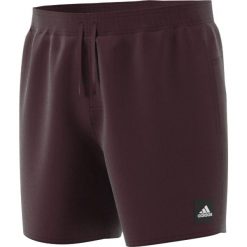 Szorty kąpielowe w kolorze bordowym. Kąpielówki adidas Swim. W wyprzedaży za 55.95 zł.