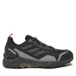 Trekkingi adidas. Czarne buty trekkingowe Adidas, bez wzorów, bez zapięcia. Za 379.99 zł.