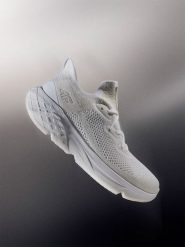 4F Niskie sneakersy Velocity E-knit męskie - białe 41. Białe buty sportowe casual 4F, bez wzorów, z dzianiny, bez zapięcia. Za 299.99 zł.