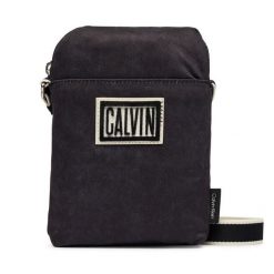 Saszetka Calvin Klein. Czarne saszetki i nerki CALVIN KLEIN, bez wzorów. Za 289.99 zł.