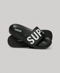 Superdry Vegan Core Pool klapki z formowaną podeszwą – BLACK/WHITE. Czarne klapki Superdry, z poliesteru. Za 156.10 zł.