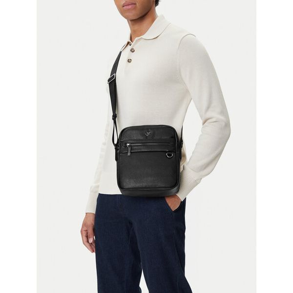 Saszetka Beverly Hills Polo Club. Czarne saszetki i nerki Beverly Hills Polo Club, bez wzorów, małe, bez dodatków. Za 199.99 zł.