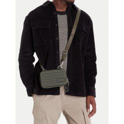 Saszetka Hunter. Zielone torby na ramię Hunter, bez wzorów, bez dodatków. Za 117.99 zł.