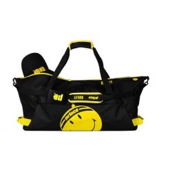 Torba Duffle Prince x Smiley. Czarne torby na ramię PRINCE, bez wzorów, na ramię, duże, bez dodatków. Za 342.55 zł.