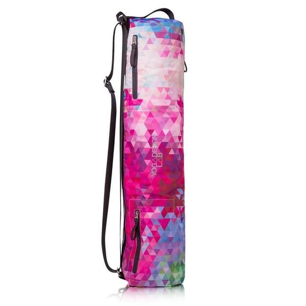 Torba na matę do jogi Yoga Design Lab - Tribeca Sand. Czerwone torby na ramię YOGA DESIGN LAB, bez wzorów, z materiału, na ramię, bez dodatków. Za 299.00 zł.