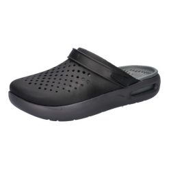 Buty do chodzenia męskie Crocs Inmotion Clog. Czarne buty trekkingowe Crocs, bez wzorów, z gumy, bez zapięcia. Za 385.00 zł.