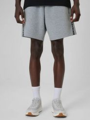 4F Szorty dresowe w kolorze szarym rozmiar: S. Szare krótkie spodenki sportowe 4F, s, bez wzorów, z dresówki. Za 74.63 zł.