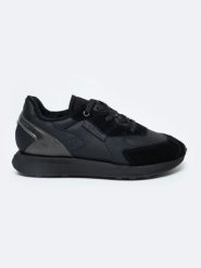 Sneakersy męskie ze skóry naturalnej czarne OO174297 906. Czarne buty sportowe casual BIG STAR, bez wzorów, z materiału, bez zapięcia. W wyprzedaży za 209.99 zł.