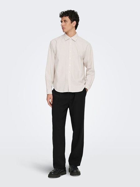 ONLY & SONS Spodnie dresowe w kolorze czarnym rozmiar: M. Czarne spodnie treningowe długie Only & Sons, m, bez wzorów, z dresówki. Za 134.95 zł.