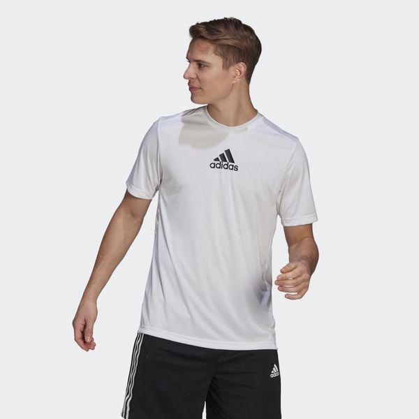 Koszulka adidas Primeblue Designed To Move Sport. Białe t-shirty sportowe Adidas, bez wzorów, bez ramiączek, na fitness i siłownię. Za 95.00 zł.