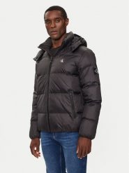 Calvin Klein Jeans Kurtka puchowa Essentials J30J325946 Czarny Regular Fit. Czarne kurtki Calvin Klein Jeans, m, bez wzorów, z jeansu, bez kaptura. Za 539.99 zł.