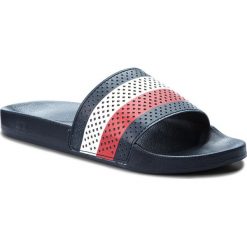 Klapki TOMMY HILFIGER - Pool Slide FM0FM01830 Midnight 403. Klapki marki QUECHUA. Za 229.00 zł.