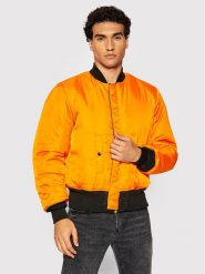 Alpha Industries Kurtka bomber Ma-1 100101 Czarny Regular Fit. Czarne kurtki Alpha Industries, l, bez wzorów, z syntetyku, bez kaptura. Za 629.00 zł.