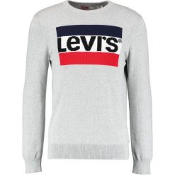 Levi's® CLASSIC STRIPE CREW Sweter olympic intarsia multi/ medium grey heather. Swetry nierozpinane marki Levi's®. W wyprzedaży za 209.30 zł.