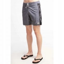 SPODENKI MĘSKIE BILLABONG SPORTOWE BD-2BIP2-0909-31 PRZED KOLANO KOLOR SZARY. Szare krótkie spodenki sportowe Billabong, l, bez wzorów, z bawełny. Za 299.00 zł.