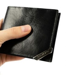 Portfel męski czarny z okuciem Rovicky N993-RVTM-GN-6613 BL. Czarne portfele ROVICKY, bez wzorów, ze skóry. Za 61.99 zł.