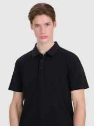 4F Koszulka polo regular męska - czarna M. Czarne koszulki polo 4F, m, bez wzorów, z bawełny, bez kołnierzyka, bez ramiączek. Za 99.99 zł.