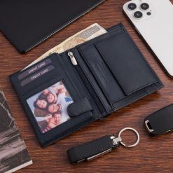 Męski portfel skórzany klasyczny granatowy pionowy Beltimore D45. Niebieskie portfele bez wzorów. Za 44.91 zł.