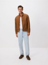 Kurtka z imitacji zamszu - brązowy. Brązowe kurtki Reserved, l, bez wzorów, bez kaptura. Za 239.99 zł.