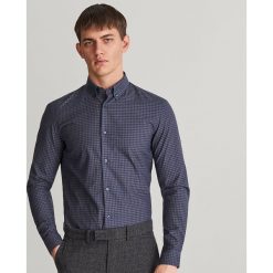 Wzorzysta koszula slim - Szary. Koszule marki Reserved. W wyprzedaży za 59.99 zł.