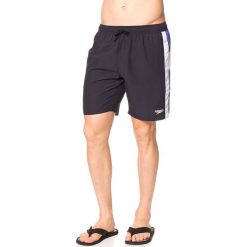 Szorty kąpielowe w kolorze granatowo-niebieskim. Szorty marki Speedo. W wyprzedaży za 117.95 zł.