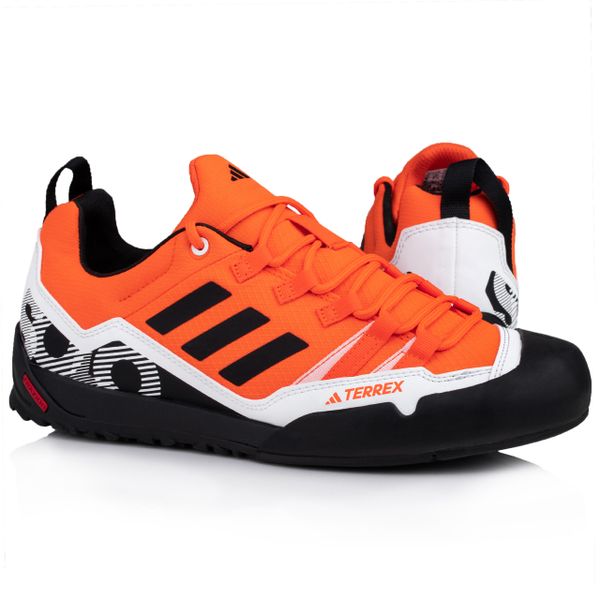 Buty męskie turystyczne Adidas TERREX SWIFT SOLO 2. Brązowe buty turystyczne Adidas, bez wzorów, z materiału, bez zapięcia, trekkingowe, adidas terrex. Za 462.85 zł.