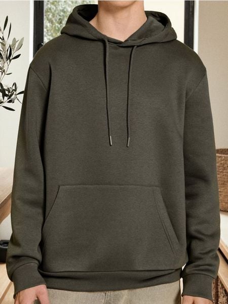 Bluza hoodie basic - zielony. Zielone bluzy bez kaptura Sinsay, l, bez wzorów, bez kaptura. W wyprzedaży za 19.99 zł.