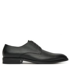 Półbuty BOSS. Czarne eleganckie półbuty Boss, bez wzorów, bez obcasa, bez zapięcia. Za 899.99 zł.