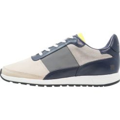 Piola CALLAO Sneakersy niskie grey/blue/beige. Buty sportowe casual marki Piola. W wyprzedaży za 395.55 zł.