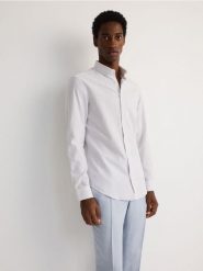 Koszula slim fit z domieszką lnu - jasnoszary. Szare koszule Reserved, l, bez wzorów, z tkaniny, bez kołnierzyka, bez ramiączek. W wyprzedaży za 59.99 zł.
