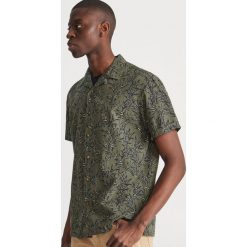 Koszula z roślinnym printem - Khaki. Koszule Reserved. Za 89.99 zł.