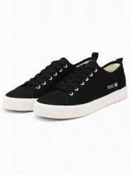 Klasyczne niskie męskie trampki BASIC - czarne V4 OM-FOTL-0145 - 45. Czarne trampki Ombre Clothing, m, bez wzorów, bez zapięcia. W wyprzedaży za 69.99 zł.