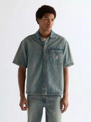 MESKA KOSZULA WRANGLER SS OVERSHIRT CANYON SHADE 112378122. Koszule Wrangler, xl, bez wzorów, bez kołnierzyka, bez ramiączek. Za 149.99 zł.