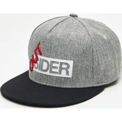 Czapka snapback - Szary. Czapki z daszkiem marki Cropp. Za 39.99 zł.