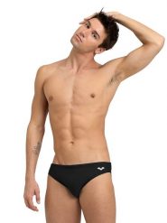 Arena Kąpielówki w kolorze czarnym rozmiar: 5. Czarne odzież kąpielowa Arena, bez wzorów, z materiału. Za 63.95 zł.
