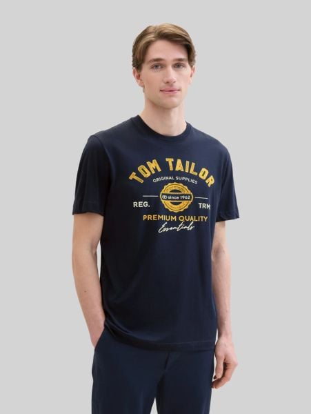 Męska Koszulka Tom Tailor Logo Tee Dark Blue 1037735 10302. Niebieskie t-shirty Tom Tailor, l, bez wzorów, bez kołnierzyka, bez ramiączek. Za 59.99 zł.