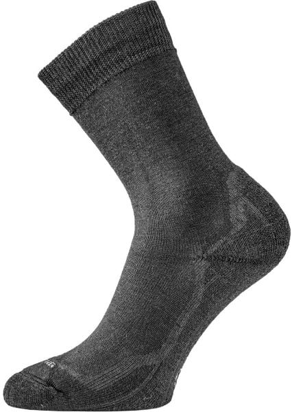 Skarpety merino WHI. Czarne skarpety LASTING, bez wzorów, z elastanu. Za 105.05 zł.