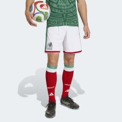 Szorty Mexico 26 Home. Białe szorty Adidas, bez wzorów, sportowe. Za 199.00 zł.