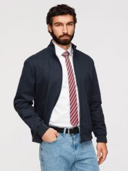 Kurtka męska Harrington ze stójką i podszewką w kratę - granatowa V2. Niebieskie kurtki Ombre Clothing, m, bez wzorów, z bawełny, bez kaptura. Za 249.99 zł.