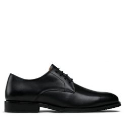 Półbuty Gino Rossi. Czarne eleganckie półbuty Gino Rossi, bez wzorów, bez obcasa, bez zapięcia. Za 279.99 zł.