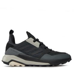 Trekkingi adidas. Czarne buty trekkingowe Adidas, bez wzorów, bez zapięcia. Za 279.99 zł.
